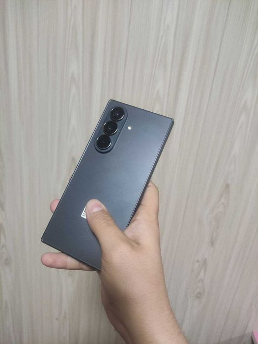GALAXY Z FOLD 7 12/256 JET BLACK 1800$ 1-2 SIM IMEI очилган.