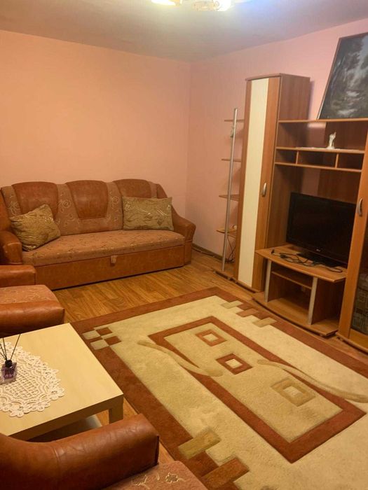 Inchiriez apartament 3 camere, decomandat,  Rm. Sarat, Jud. Buzau