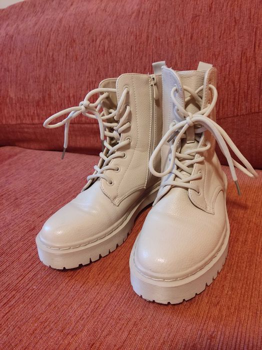 Дамски боти 38 номер, екрю