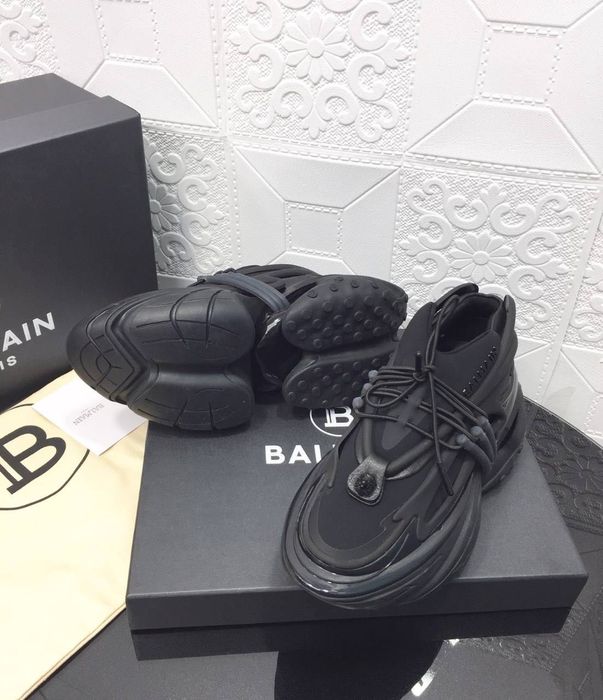 Balmain Sneakers 38