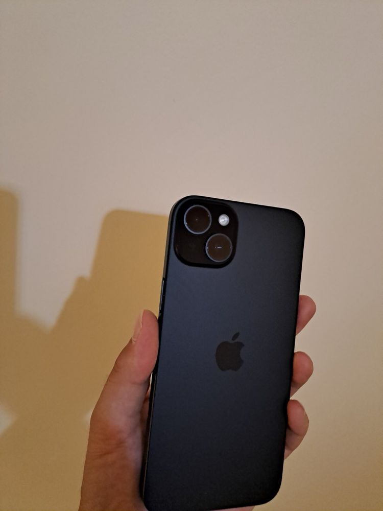 iPhone 15 Plus - закупен от магазин на Apple, Лондон