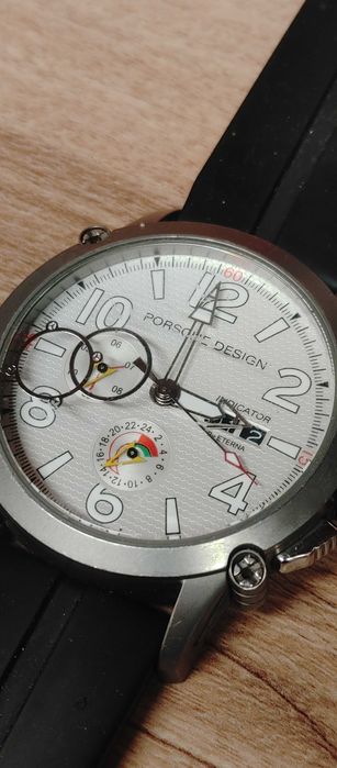 Ceas barbatesc automatic