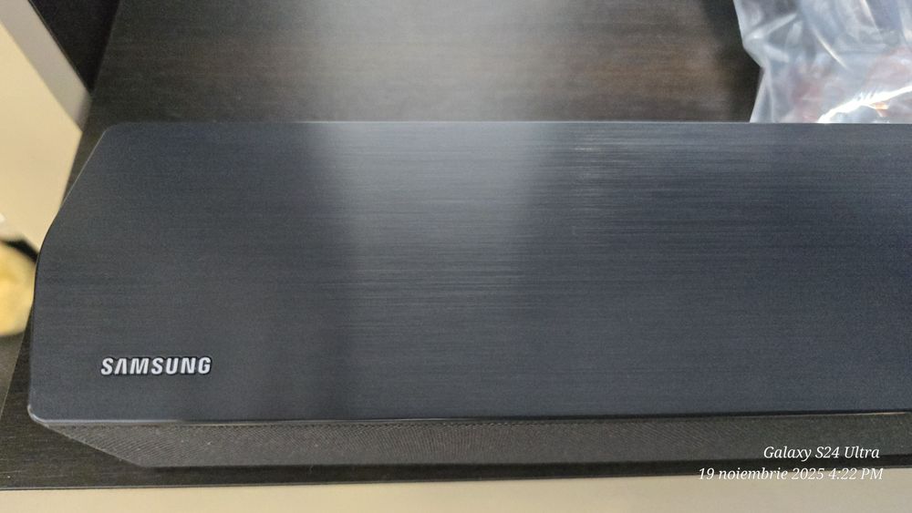 Vând soundbar Samsung