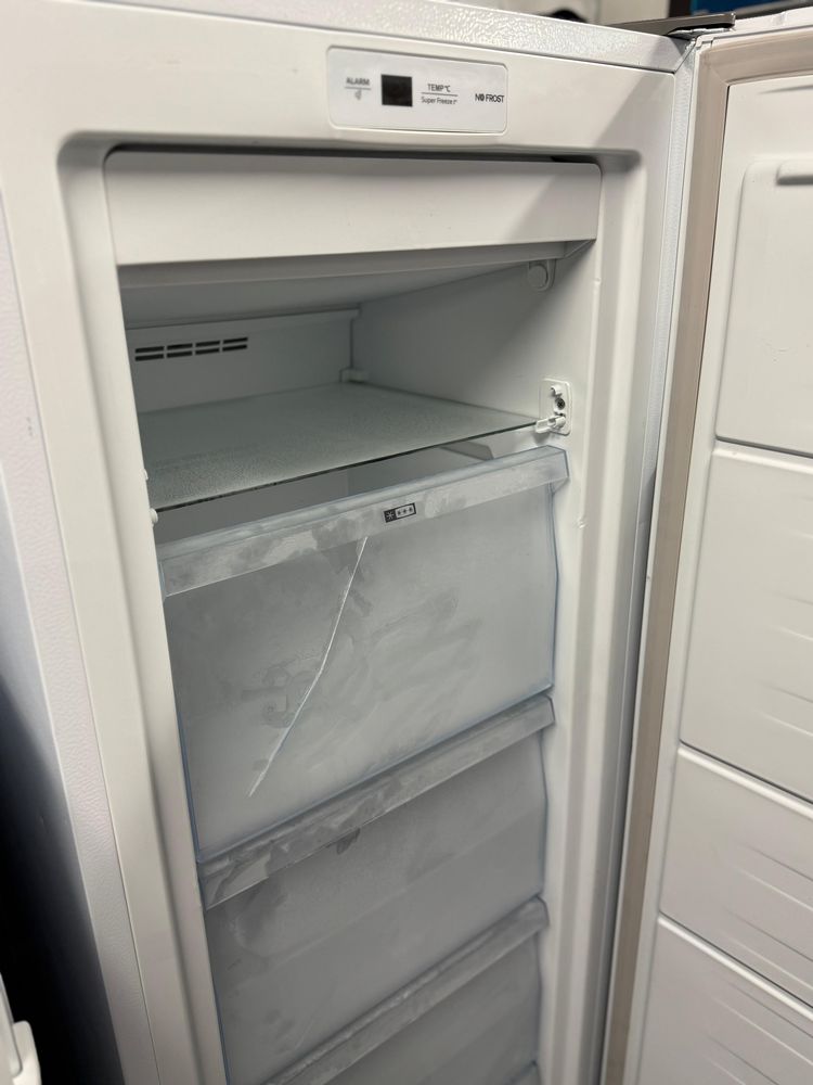 Congelator vertical No‑Frost Hisense FV245N4AW2