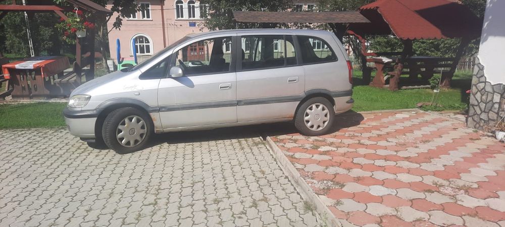 Se vinde Opel Zafira din 2002   motorizare benzina 7 locuri