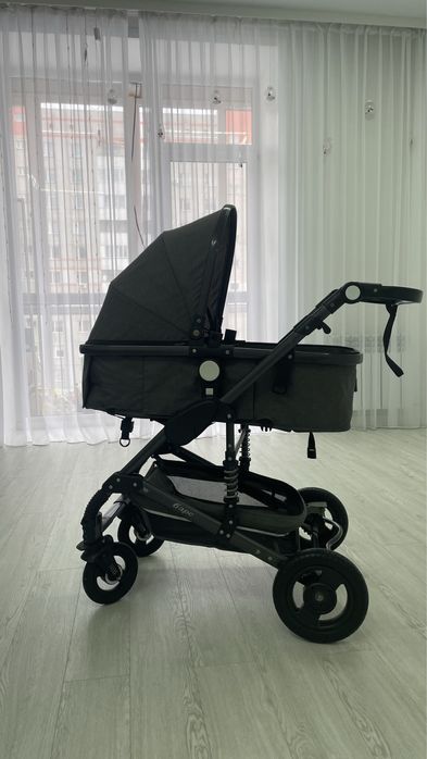 Продам коляску в хорошем состоянии.