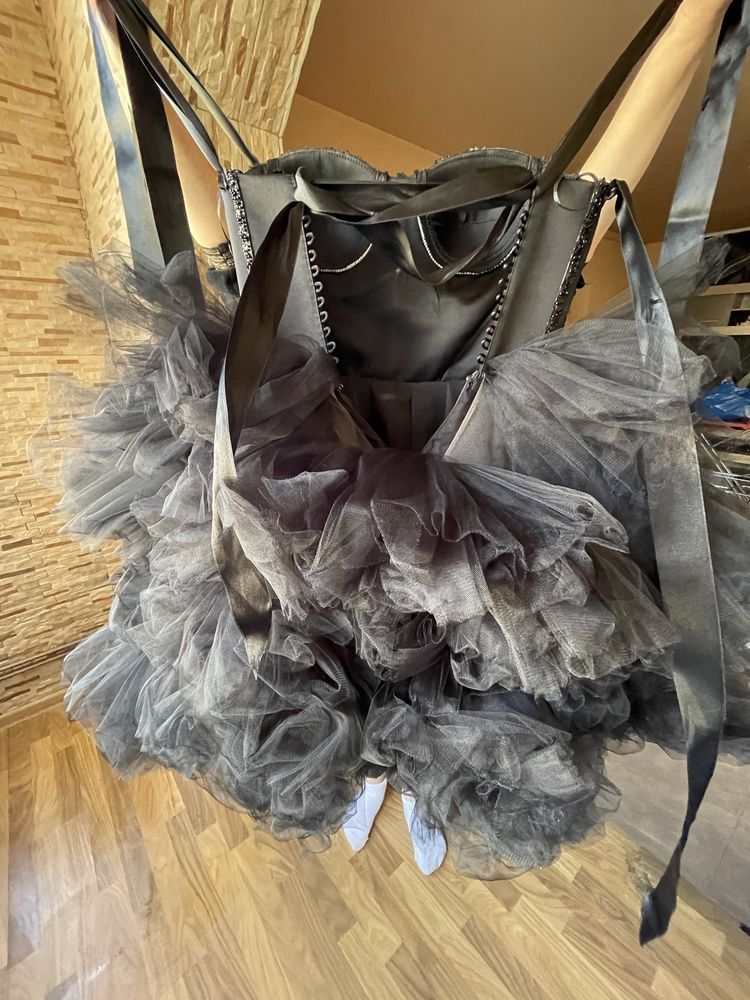 Rochie pentru banchet sau majorat facută de designerul Marian Bulbuc