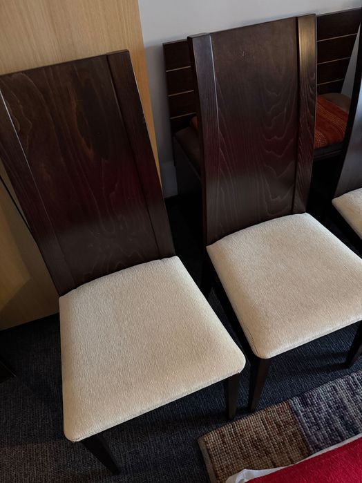 Столове от масивна дървесина