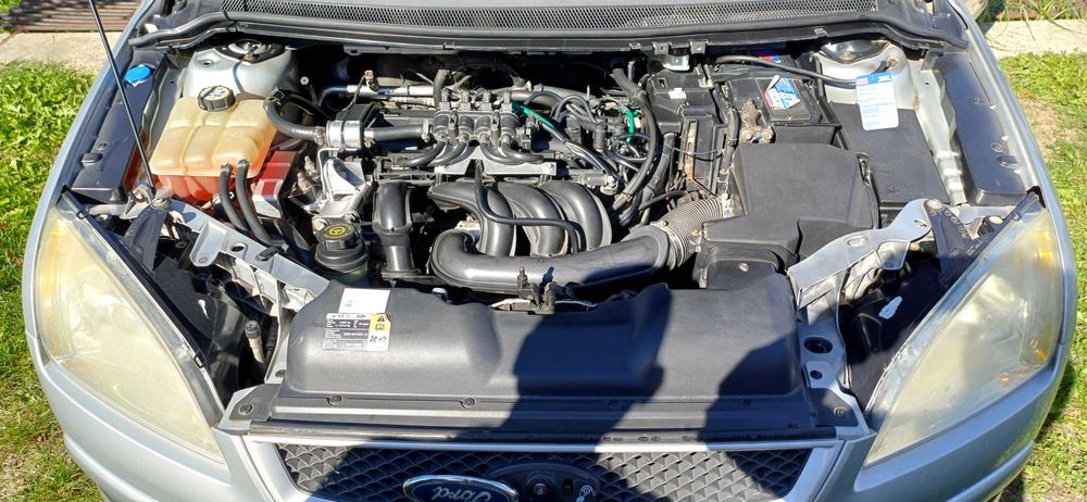 Ford Focus 2 1.6 benzină manual
