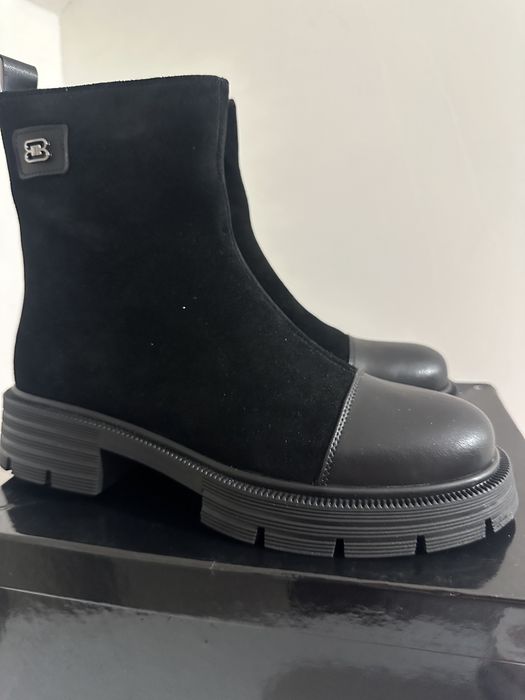 Ghete de piele Flavia Passini