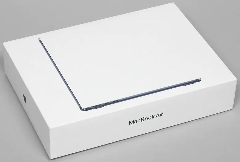 Macbook Air M4 / 16 / 256 Yengi