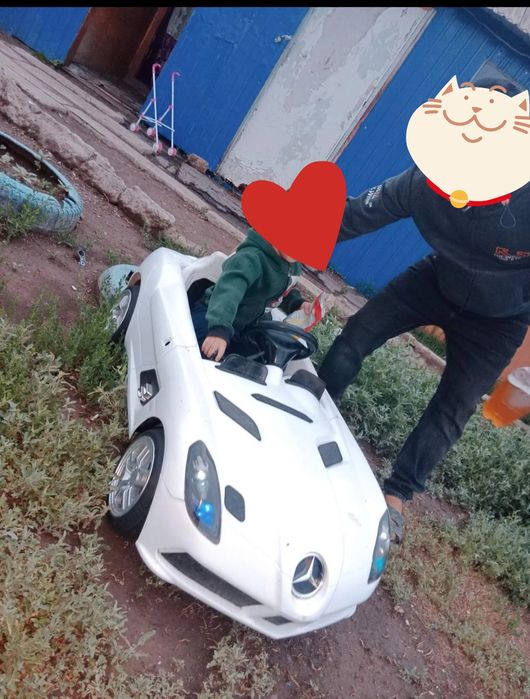 Машинка также можно девочке и мальчику