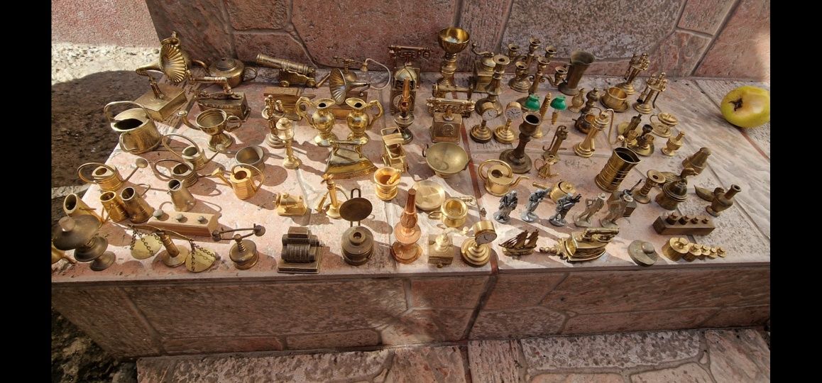 Miniaturi bronz alama