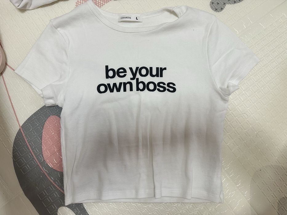 Дамска бяла тениска