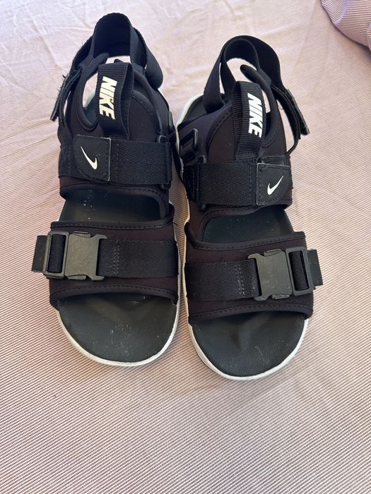 Анцунг BMW,Маратонки и сандали Nike