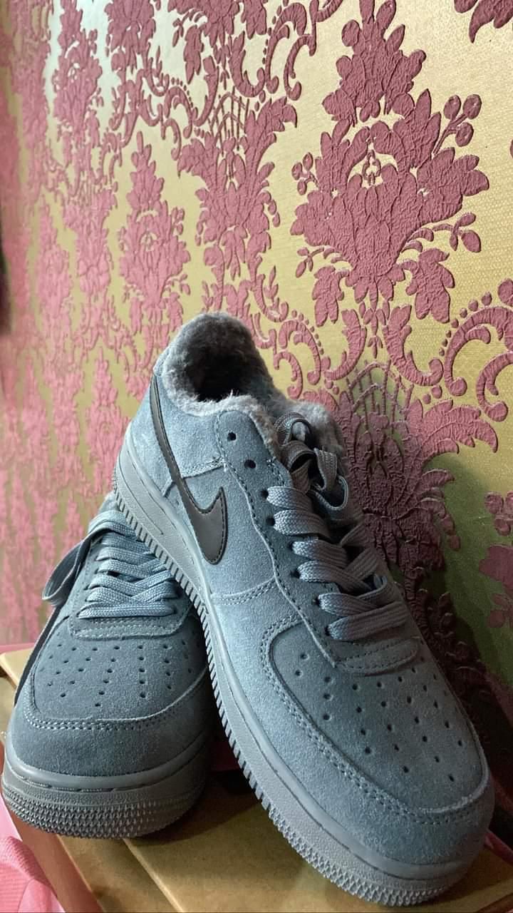 Nike airforce с мехом 38 размер