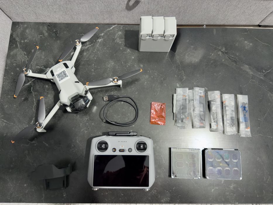 DJI Mini 4 Pro in conditii perfecte