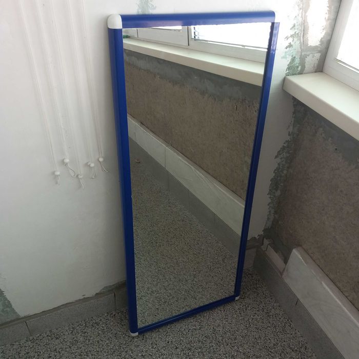 Огледало с алуминиева рамка