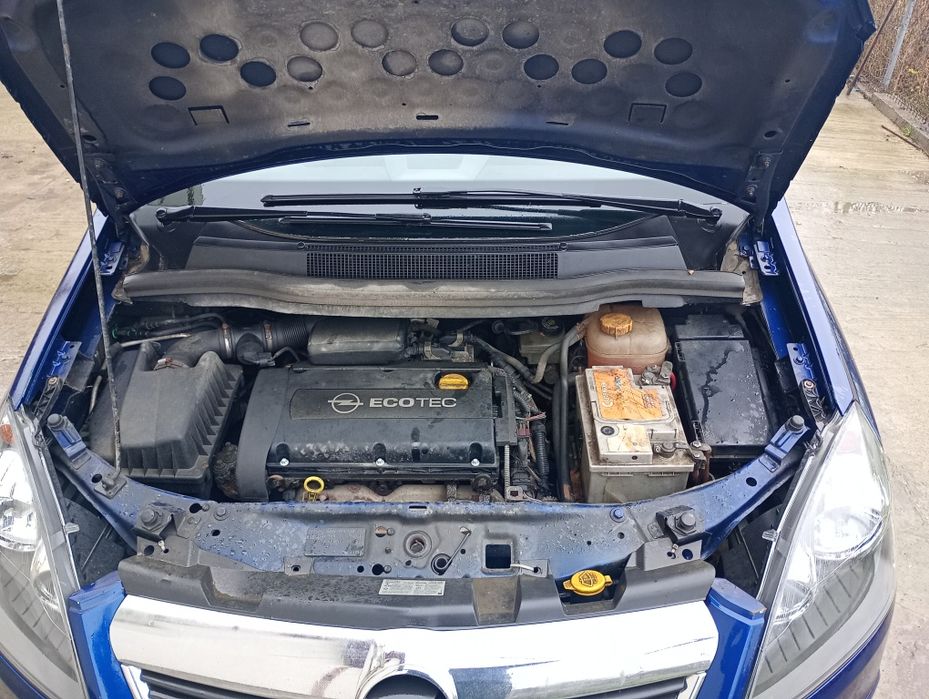 Vând Opel Zafira 1,6 benzina 2006 cu 7 locuri