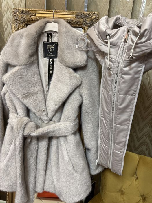 Палто естествен пълнеж сваляща качулка