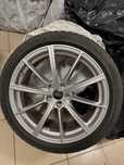 Jante / roti Audi RS4 / RS5 B9 A4 A5 anvelope 235 40 19 iarna Pirelli