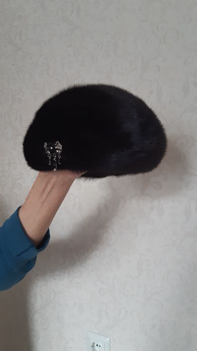 Норковый берет женский