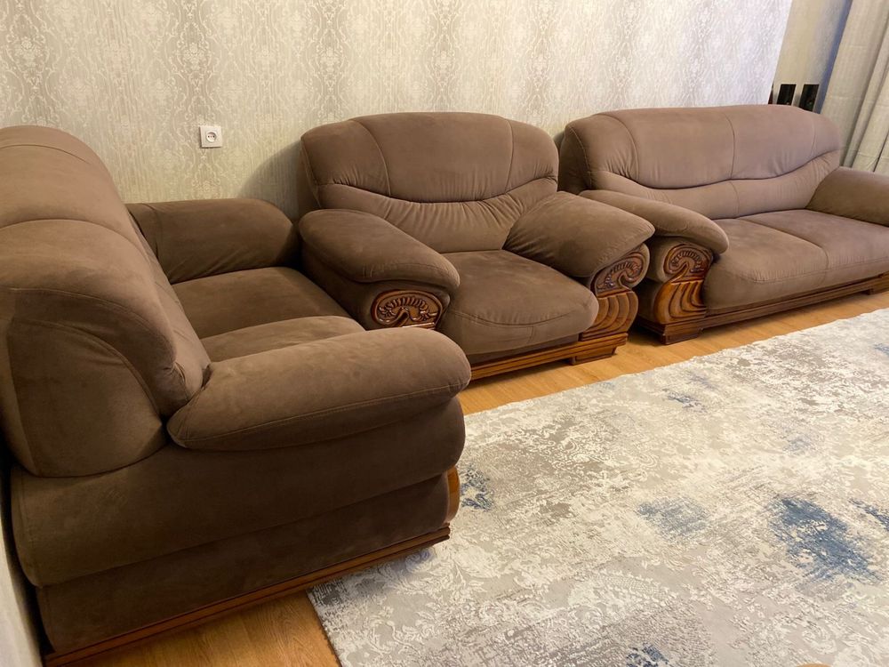 Продам диван тройка 3+2+1