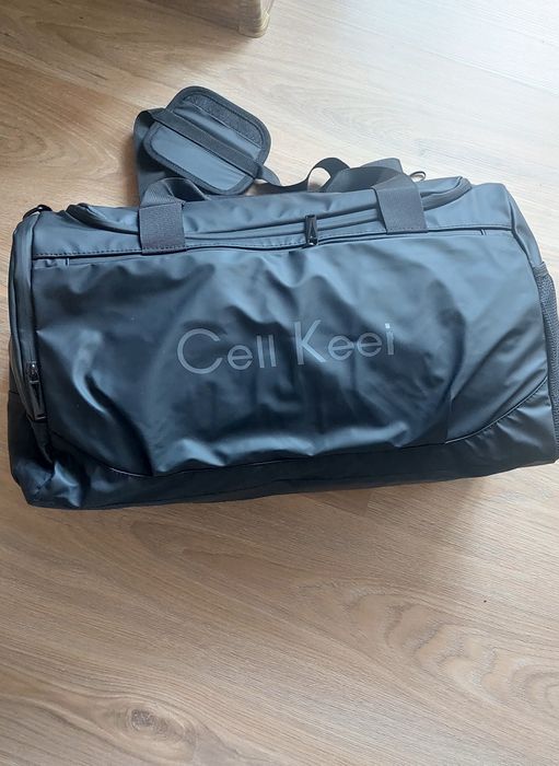 Продам дорожные сумки новые.