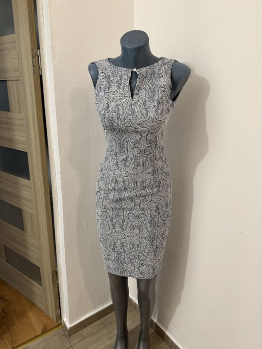 Дамски рокли размер S