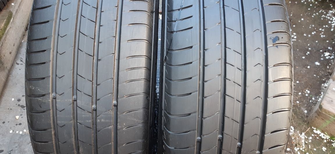 Anvelope 215/60r17 vară 2 bucăți Kumho, dot 2023,preț 200 lei/ bucată