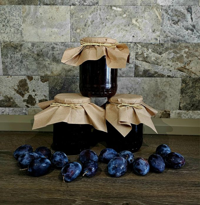 Magiun de prune făcut la căldare – 100% natural, fără zahăr