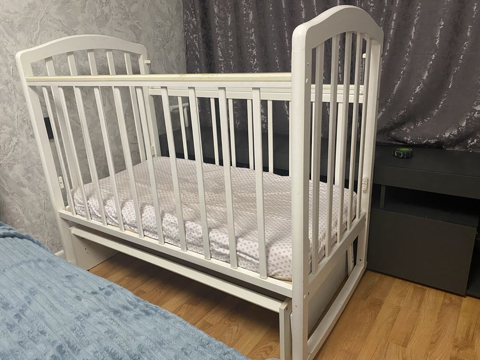 Продам детскую кроватку