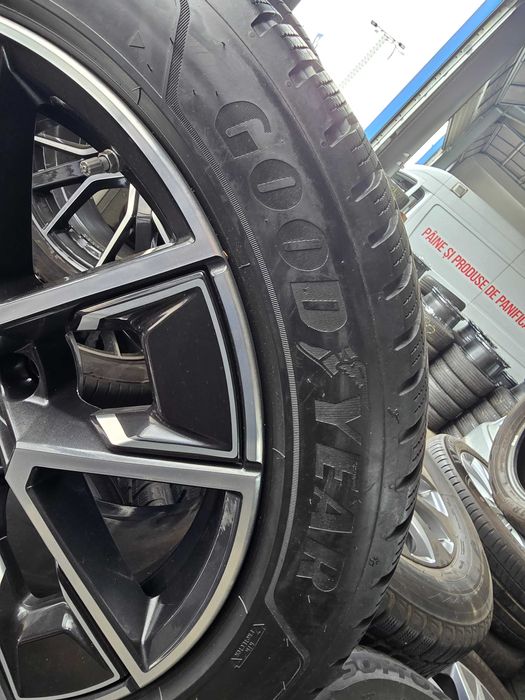 Set Jante BMW I4 G26 Anvelope iarna Goodyear Ultra Grip 245 45 R18