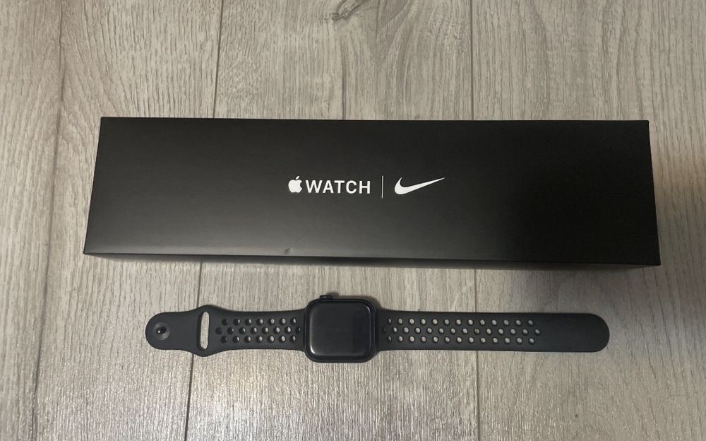 Apple Watch Series 7 Nike Edition 45 mm
