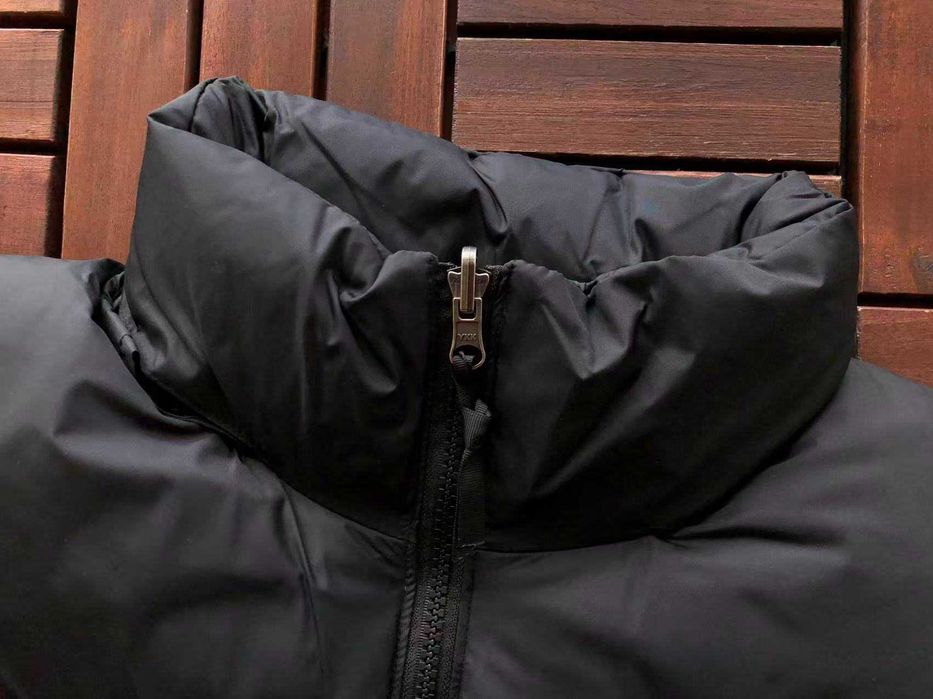 Geaca The North Face puffer noua