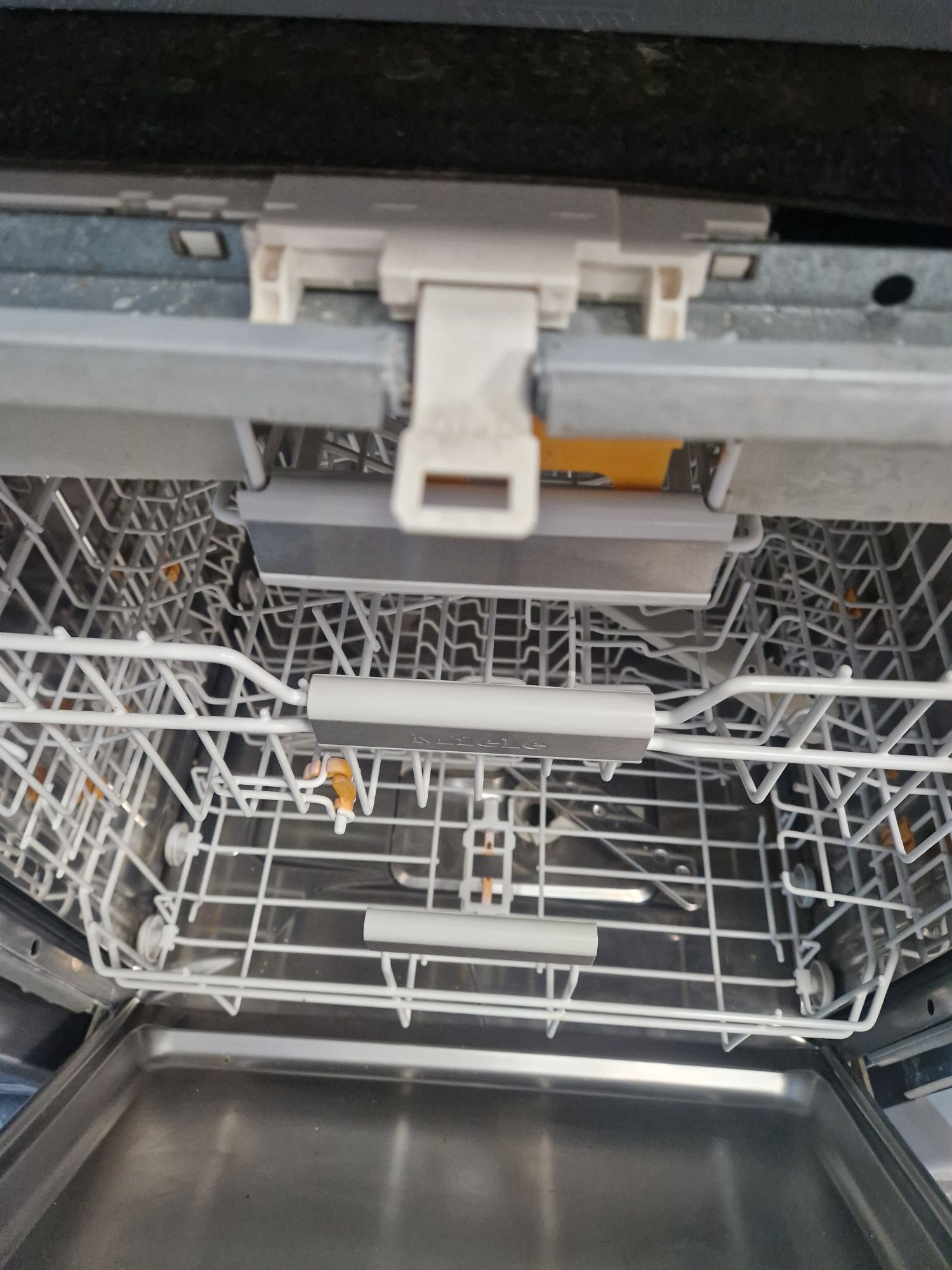 Съдомиялна за вграждане Miele G 6575