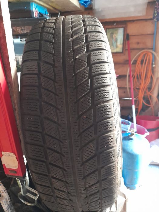 Genti  cu cauciucuri Hyundai