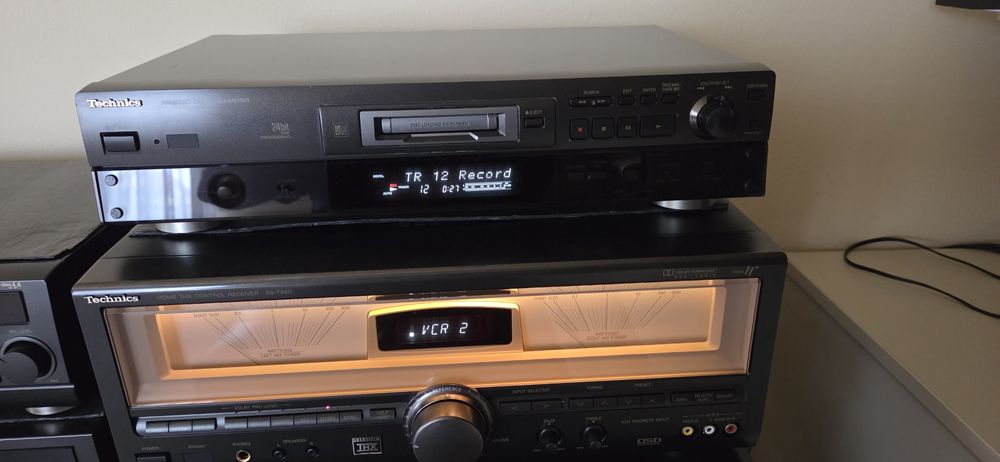Technics minidisc  SJ MD 100 stare foarte buna
