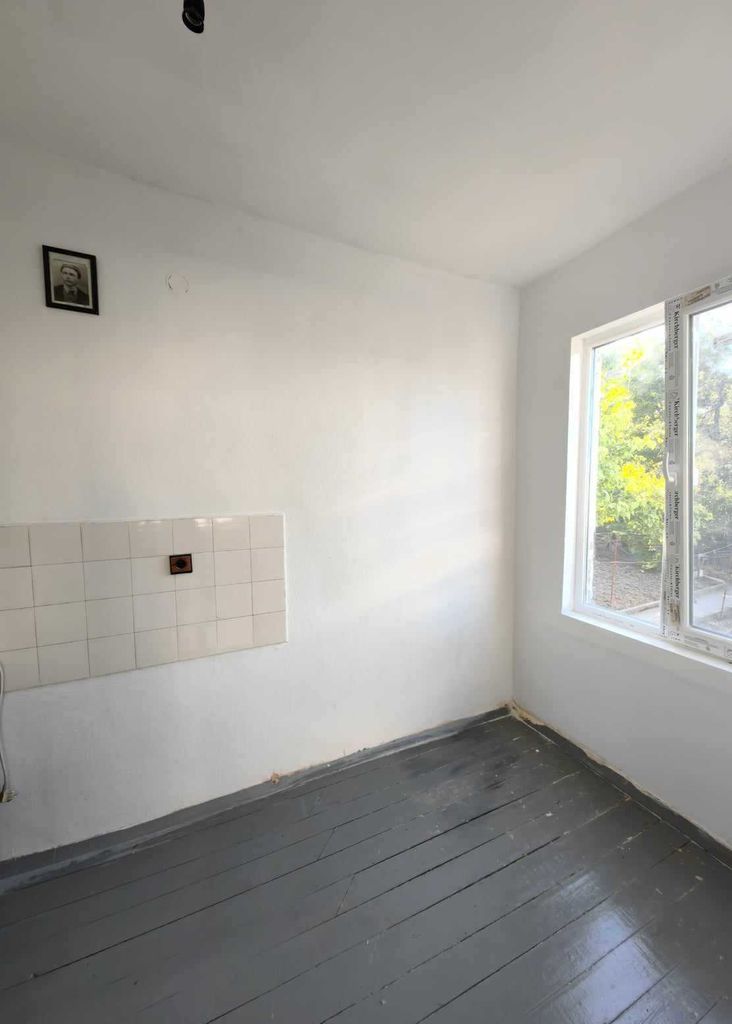 Продава се Къща в Разград, Житница - 192 кв.м за 671 €/кв.м - Снимка #16