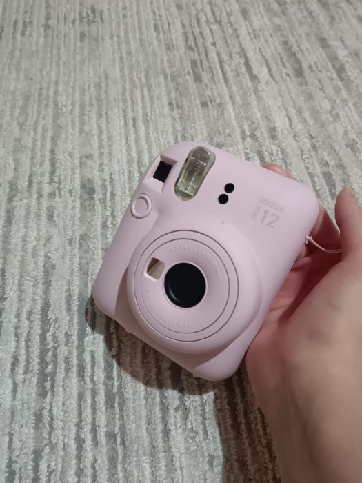 Фотоаппарат instax mini 12