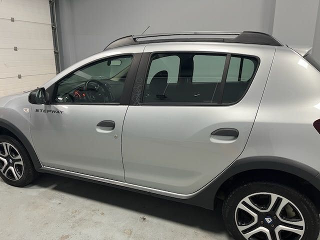 Sandero Stepway, unic proprietar