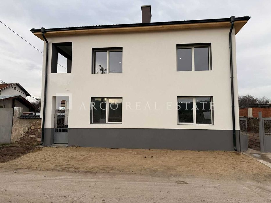 Продава се Къща в с. Богданлия, Област София-област - 160 кв.м за 1613 €/кв.м - Снимка #1