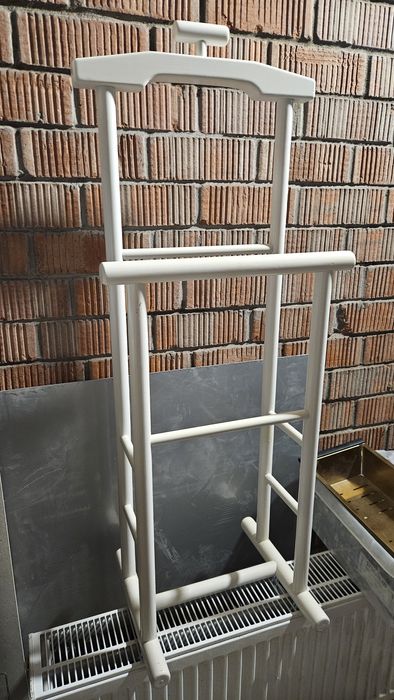 Напольная вешалка