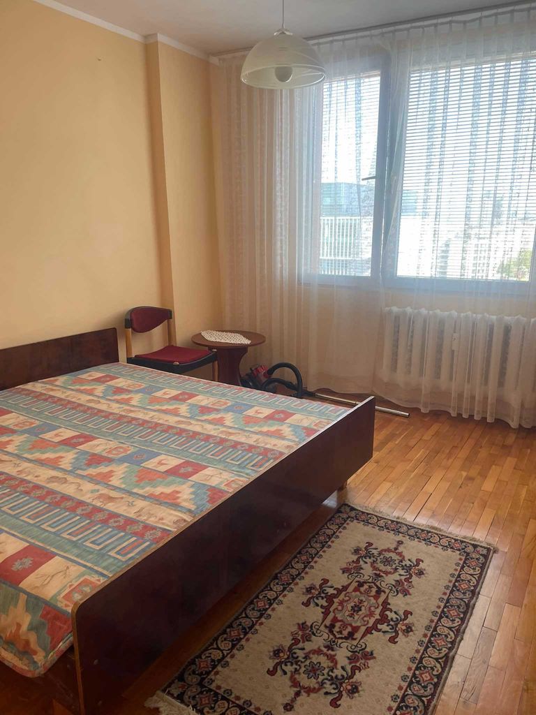 Дава се под наем Тристаен апартамент в София, Младост 4 - 100 кв.м за 612 € - Снимка #1