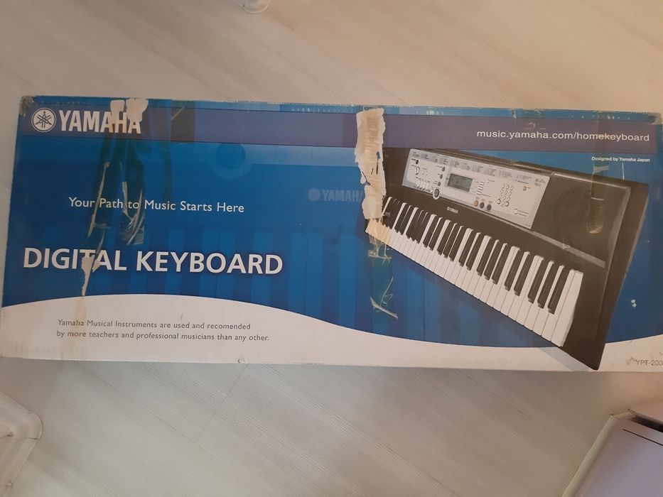 Синтезатор YAMAHA keyboard YPT 200