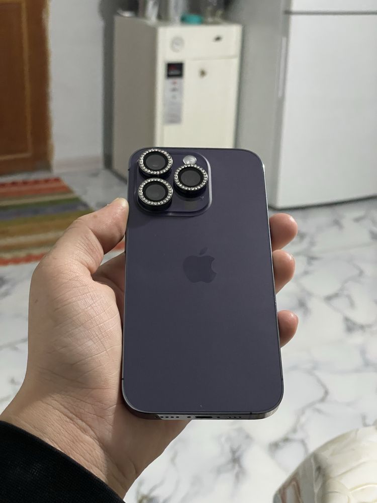 Продается айфон 14 про