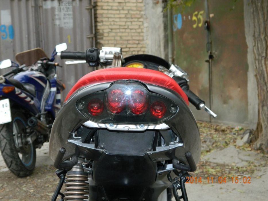 продам скутер Piaggio gilera dna 50 хаммасини укинг мотор бузулган