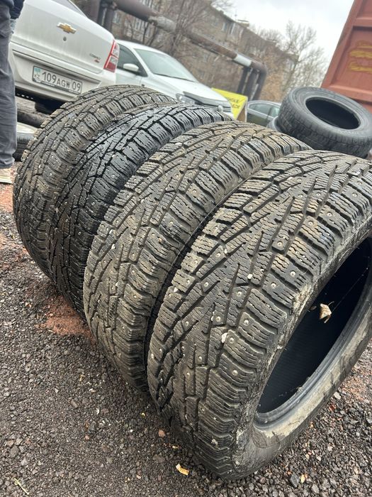 Зимние шипованные резины R17