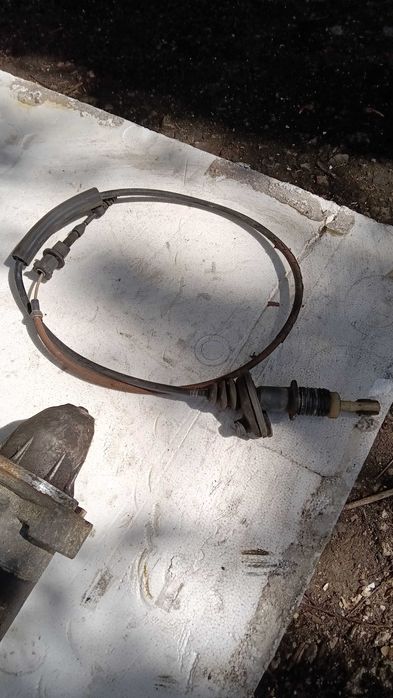 Части двигател Мерцедес 124