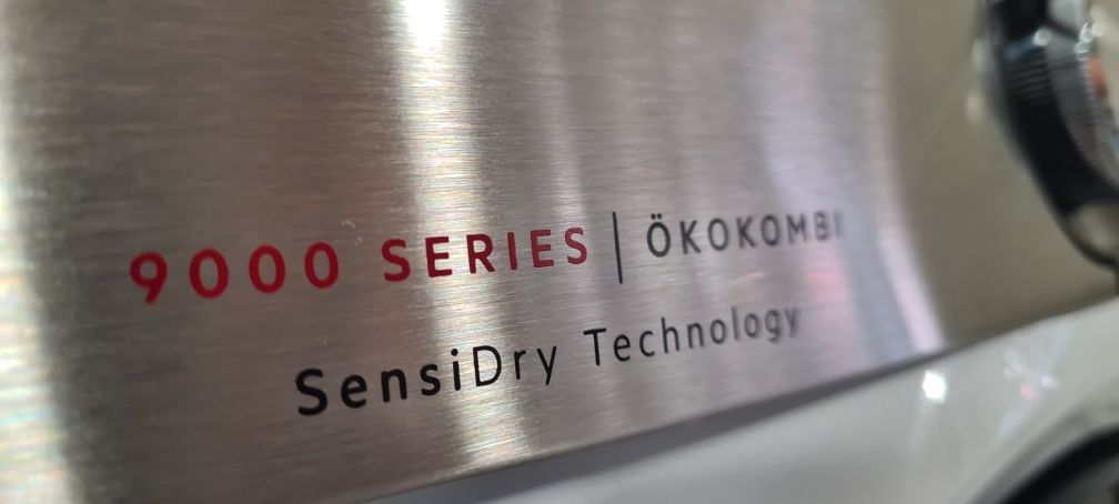 ТОП Пералня + сушилня с термопомпа 10кг/6кг А+++ AEG L9WЕ86605
